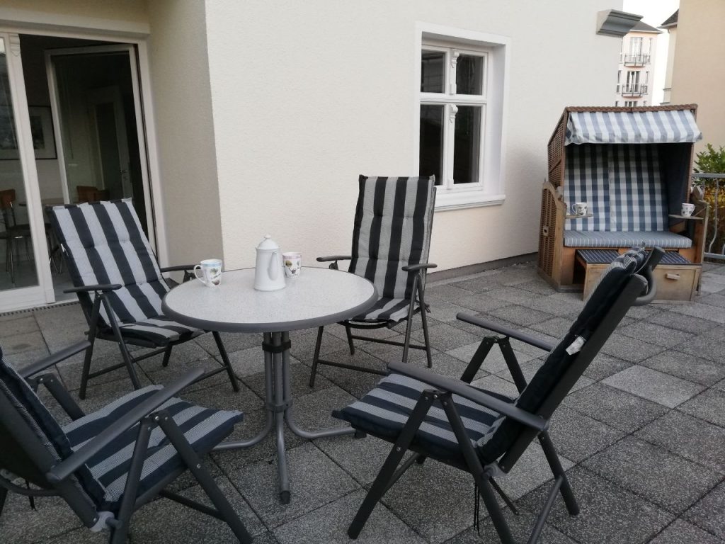 Miramar Apartment Terrasse Sitzecke